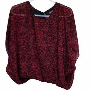 Vince Camuto blouse round neck short sleeves keyhole in back sheer Size small